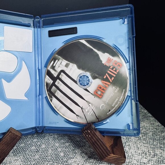 The Crazies (Blu-ray, 2010) - Picture 3 of 3